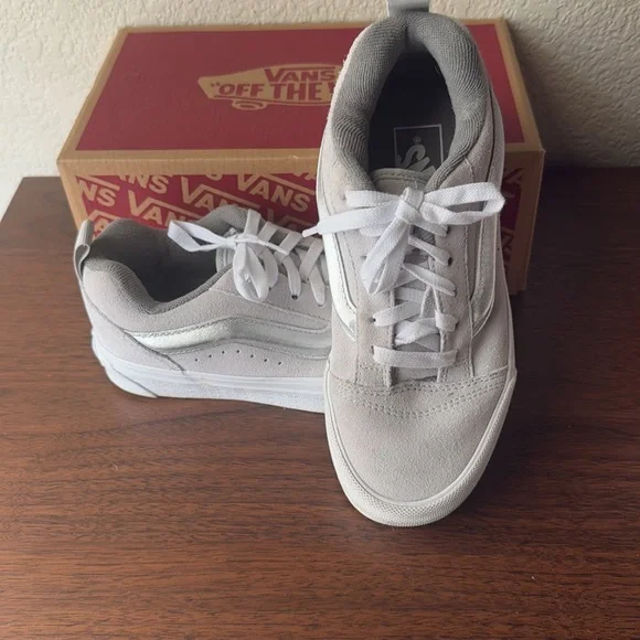 Vans Knu Skool Sneakers - Picture 2 of 5